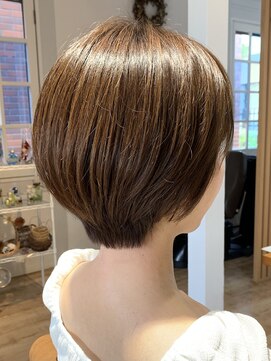 ワルツ(Waltz) ショートスタイル/イメチェン/似合わせカット/フルバング