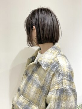 ヘーゼル 博多(HAZEL.) 首元ライン×パツボブ