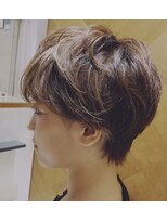 イリヘアサロン(iri hair salon) 骨格補正したミニマムなショートスタイル