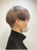 ミルクティーカラーのメンズマッシュスタイル【RENJISHI 宮本】
