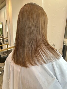 イット(it.) kana ベージュ 顔まわり