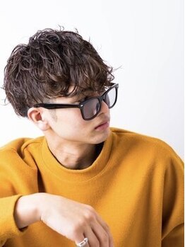 サロン ド ロイ(Salon de Roi)の写真/【阪急六甲10秒/リピーター多数★】パーマなら《Roi》*実力派Stylistがお客様の理想以上のStyleを叶えます!