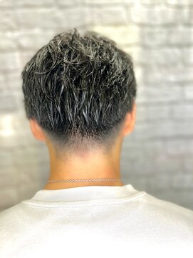 グレイスフルバーバー 赤坂見附店 ビジネスシーン大活躍!アレンジパーマ【赤坂】【床屋】