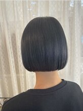 グラマラス GLAMOROUS 【瀧澤一真】ストレートボブ　ネイビーブルーカラー