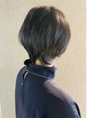 コンパクトショートボブ／前髪オン眉