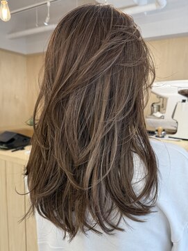 バベル アット フルリール 甲子園口(BABEL at fleurir) ハイライトグレーベージュ髪質改善レイヤーカット韓国ヘア