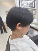 マッシュ刈り上げショート