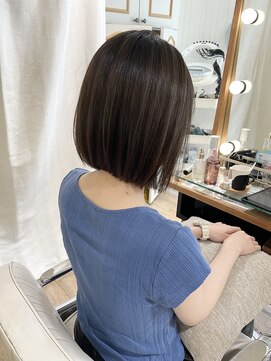 ネオリーブ チロル 横浜西口店(Neolive CiroL.) 大人ボブ　赤み消し シアーグレージュ 【miku】