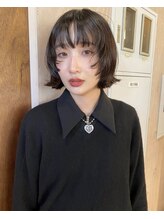 《ベース型の方におススメ》顔周りレイヤー×前髪ありorなしスタイル