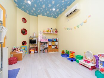 ハート 中川店(HEART)の写真/HEARTは家事や育児に毎日忙しいママを応援！キッズスペース有◎お子様と一緒に通える、本命サロン★