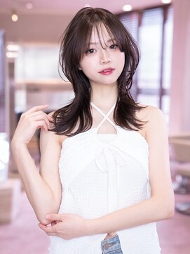 アンスリウム 箕面萱野(Anthurium) ミディアムレイヤー/大人可愛い/髪質改善/シースルーバング