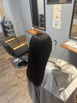 レアレア ヘアアンドライフ(LeaLea)&nbsp;ワンホンレイヤー/ミルクティーブロンド/ダークブルー/伊丹