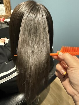 フレイムス ヘアアンドリラックス 吉川店(Frames hair&relax) 自然な艶ストレート