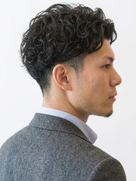 ヒロギンザ 八重洲店(HIRO GINZA) スーツに似合わせるパーマ　スーツ　メンズ　銀座