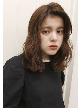 オペラ(OPERA by BALLET HAIR) 透明感カラー ミディアムウエーブ