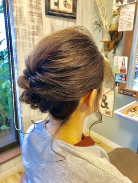 ビューティーワークスループライン(beautyworks LoopLine) サイドにまとめたアップスタイル