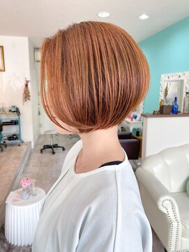 ベラ(Bella) ショートボブ