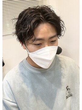 シイカ(sika.) センターパートスパイラルパーマ