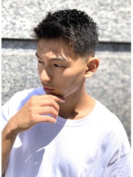 フランクスバーバー アンド ビアークラブ(FRANK'S BARBER and BEER CLUB) 黒髪ボウズ束感ベリーショート刈り上げアップバングフェードI