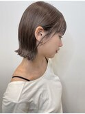 シルキーグレージュ 外ハネパーマ 切りっぱなしボブ t109