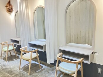 ハッシュタグ(HashTAG)の写真/木の温もりを感じる落ち着いた店内で個室空間有♪《HashTAG》個室スペースで癒しのひと時を―。