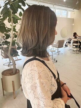 ピピバイヨーク(pipi, by yoke.) ミディアムレイヤー/ミルクティーアッシュ