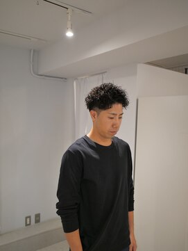 グットルーズトウキョウ(GOOD LOOSE TOKYO) ツイストスパイラルパーマ/短髪パーマ