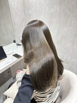 ロッタクッチ 表参道 青山(LOTTA CUCCI) ブリーチなしオリーブベージュ