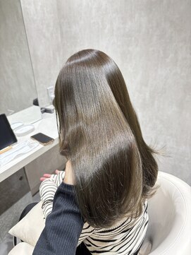 ロッタクッチ 表参道 青山(LOTTA CUCCI) ブリーチなしオリーブベージュ