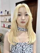 オーリーエトワ 御器所(oorry.etwa)&nbsp;抜きっぱなしブロンドカラー顔まわりレイヤーカット