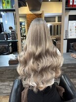 ラピス 横浜(Lapis)&nbsp;ミルクティーベージュシールエクブリーチカラーレイヤーカット