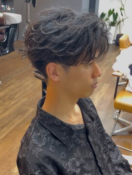 クロト 熊本(KUROT) フェザーショート/ツイストフェザーパーマ