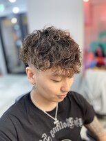 刈部倶楽舞&nbsp;バロックパーマ/フェード/メンズパーマ/色気