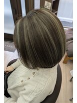 ファースト(FIRST)&nbsp;コントラストハイライト/白髪ぼかし/グレージュ/ボブ