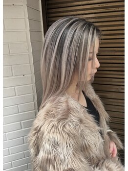 ヘアサロンラルガ 下曽根店(Hair salon Raruga)の写真/顔まわりの似合わせカットが得意！韓国風レイヤーであなただけの魅力を引き出すデザインカラー◎