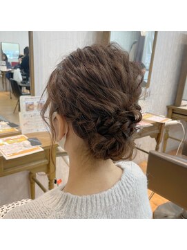 フォルテ 草薙店 なみなみ　編み込みアップスタイル