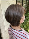 大人可愛いアッシュショート