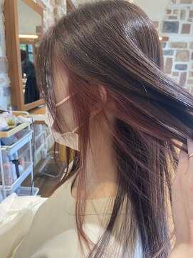 オッジ 六本松店(oggi) インナーカラー(イヤリング)アッシュピンク