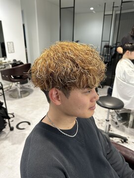 カルロイースタイル(CARLO e-style) 禁断のブリーチパーマ解禁!!