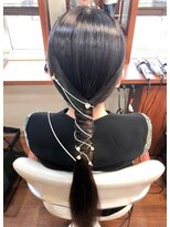タイトローポニーアレンジ