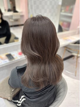 ジーナ 名駅(XENA.) 《chii》グレージュ/明るめカラー/ブリーチなしダブルカラー