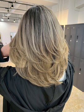 メリー オオサカ(Merly Osaka) smoky beige balayage