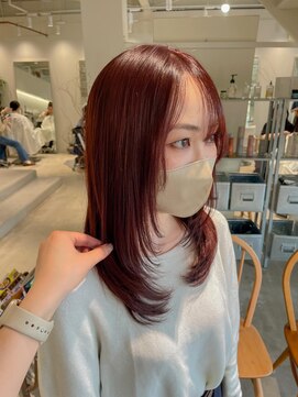 グリーン(green) カノ:上品なレッドカラー×レイヤー