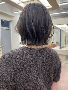 パークレーン アイス イヴェン(park lane ICI yeven) ブリーチなし切りっぱなしボブミディアムレイヤーボブ夏カラー