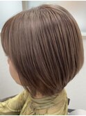 大人可愛いニュアンスショート