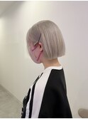 ホワイト