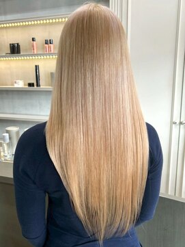 セプト 天神大名(SEPT.) ホワイトベージュ ケアブリーチ ハイトーン ロング 髪質改善