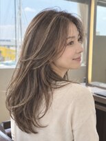 トリッカ 葉山(tricca) グレージュ/くびれミディ/白髪ぼかしハイライト/30代40代