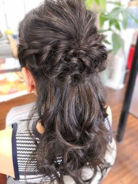 トリコヘアー Tlico Hair ロープ編みハーフアップ
