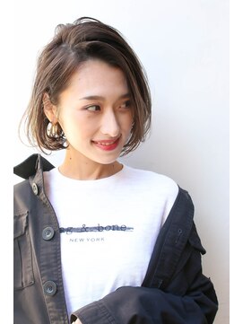 トルネード(TORNADO) 外国人風 透明感 耳掛けボブ ハイライト グレージュ白髪ぼかし可